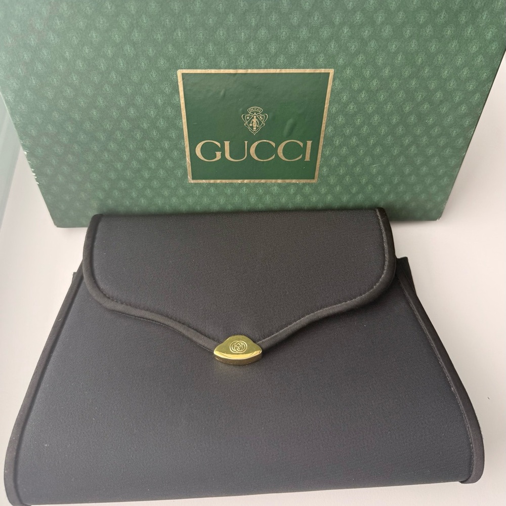 Gucci Black Clutch with Gold Chain - Picture 4 of 9